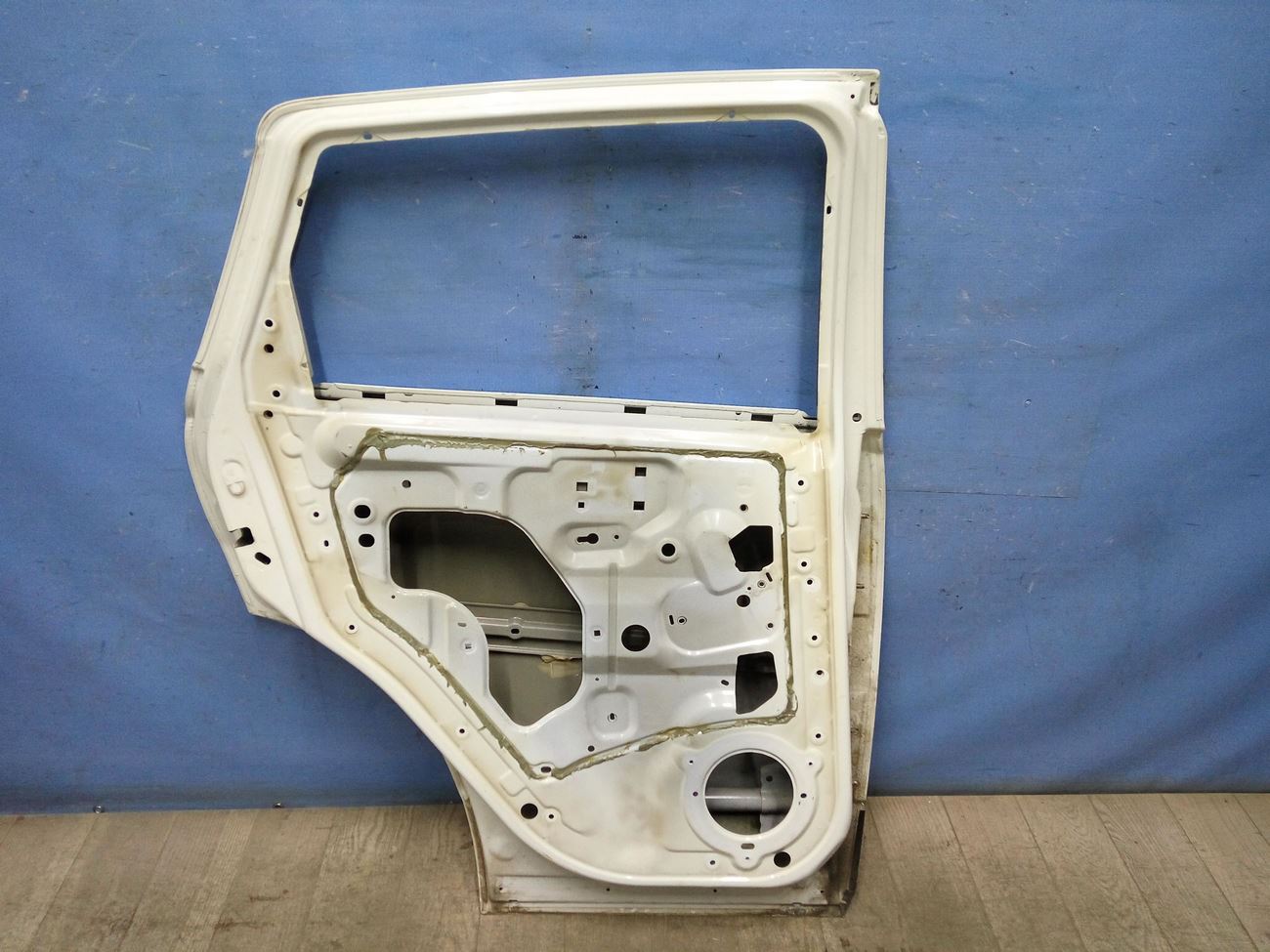 Nissan h2101jd0mc. Задняя дверь Кашкай j10. H2101-ea030. Кашкай задняя левая дверь 2017 года.