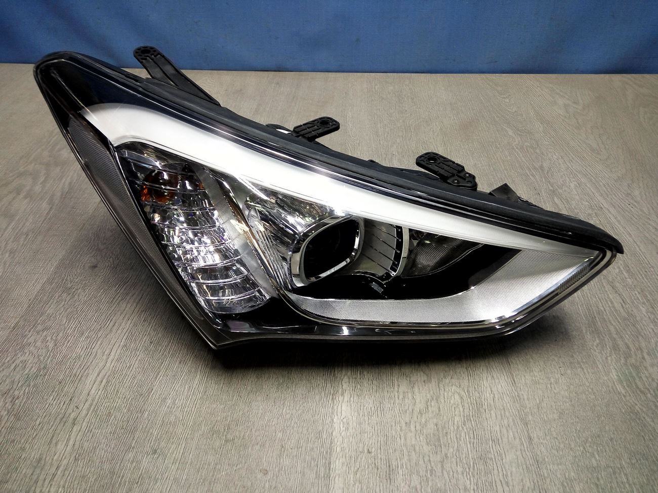 Фара правая Hyundai Santa Fe 3 DM (2012-2015)