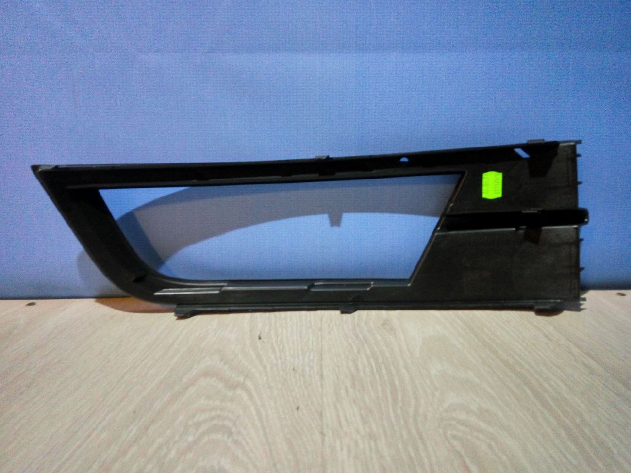5E08076819B9 Окантовка противотуманной фары левая Skoda Octavia 3 A7 2013-2020