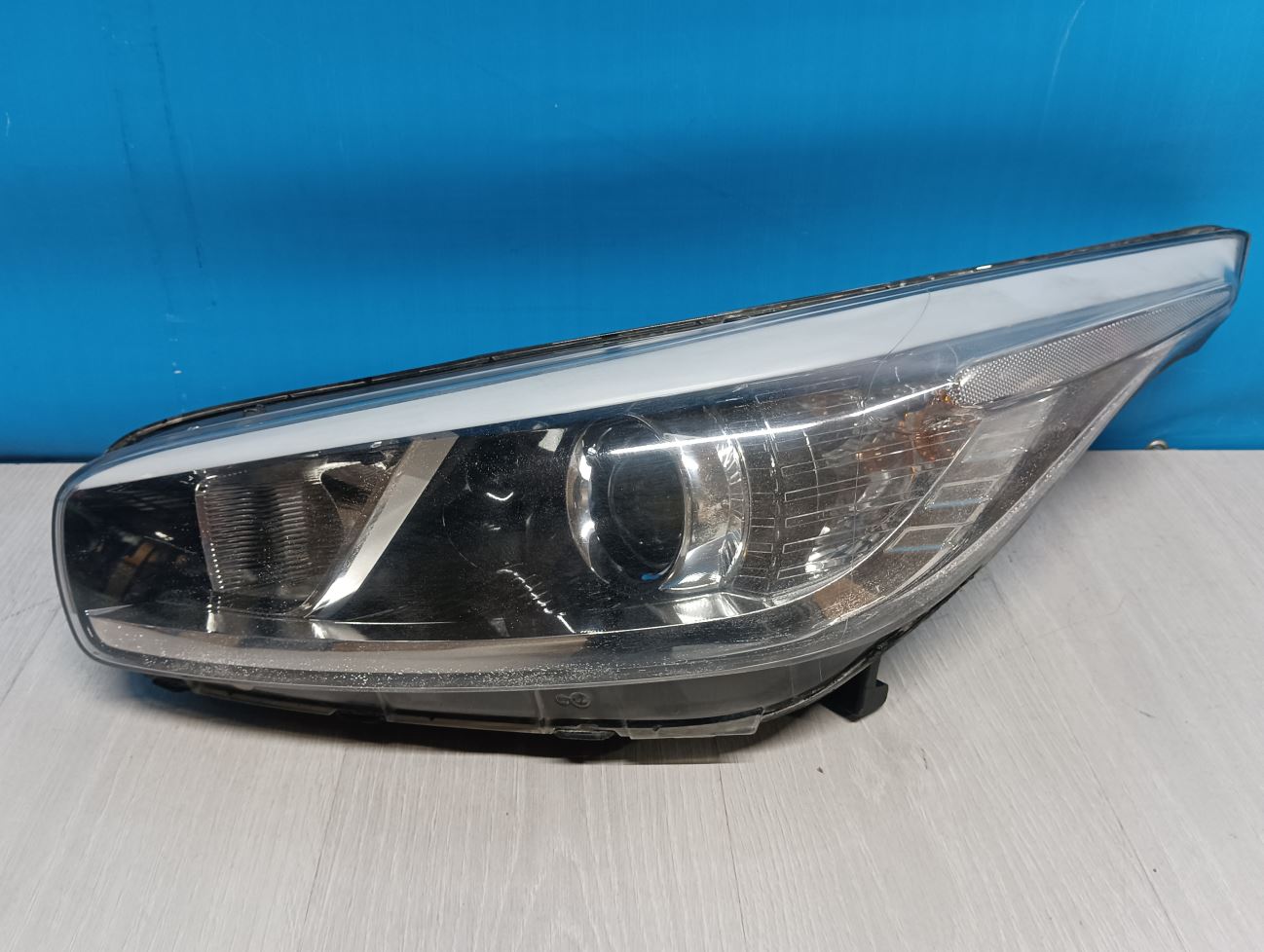 Фара левая Kia Ceed 2013 галоген универсал