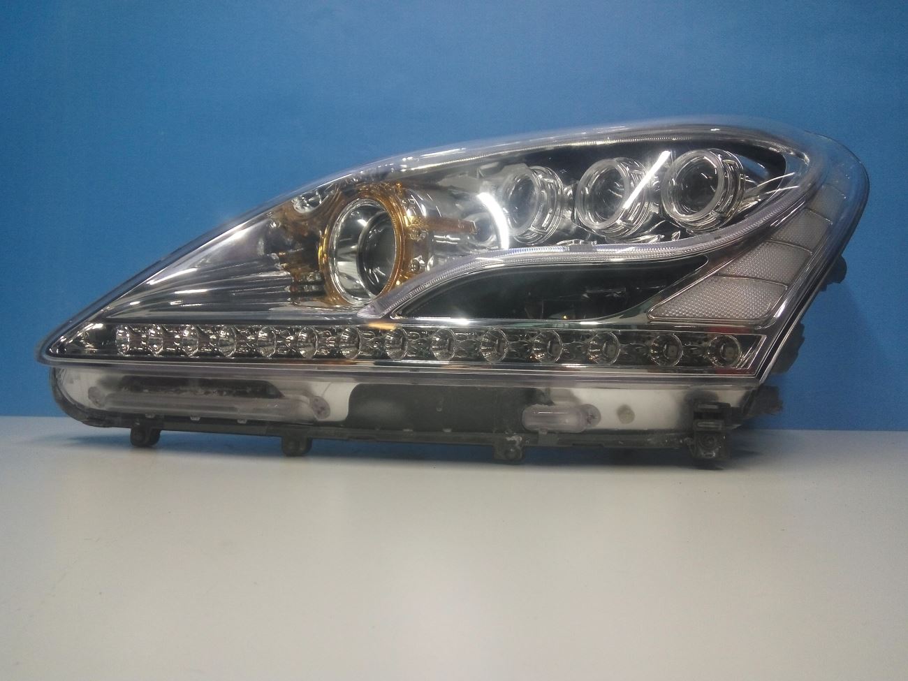 Фара задняя Hyundai Equus