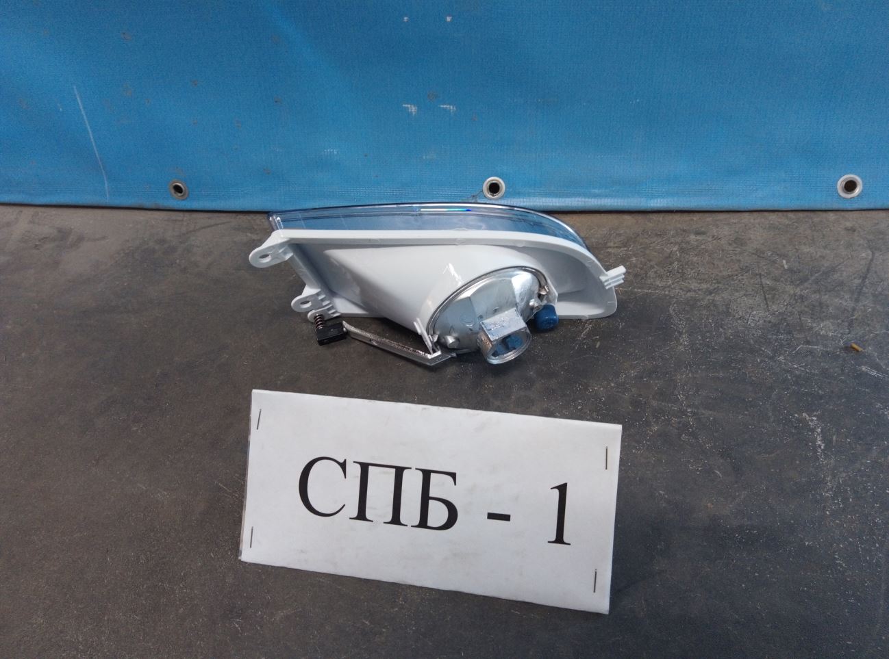 1z0941701A Фара противотуманная левая Skoda Octavia 2 A5 2004-2013
