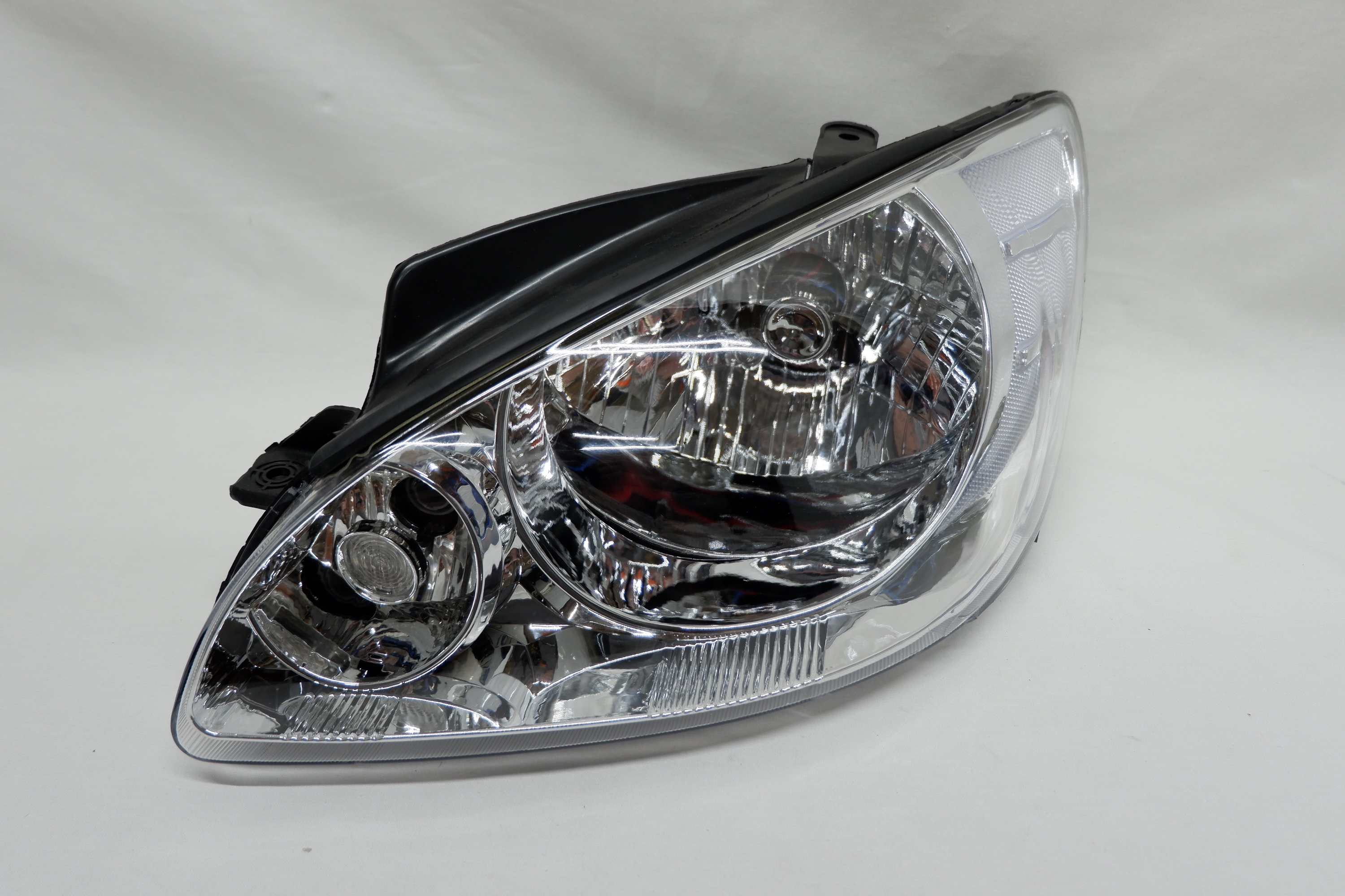 Фара левая Hyundai Getz  (2005-2011)