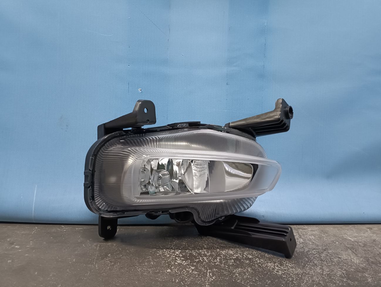 92202J7000 Фара противотуманная правая Kia Ceed 3 2018-нв 92202-J7000