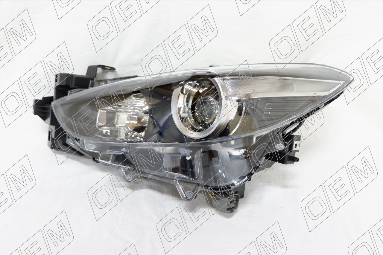 Фара левая Mazda 3 2019 галоген 2016-2019