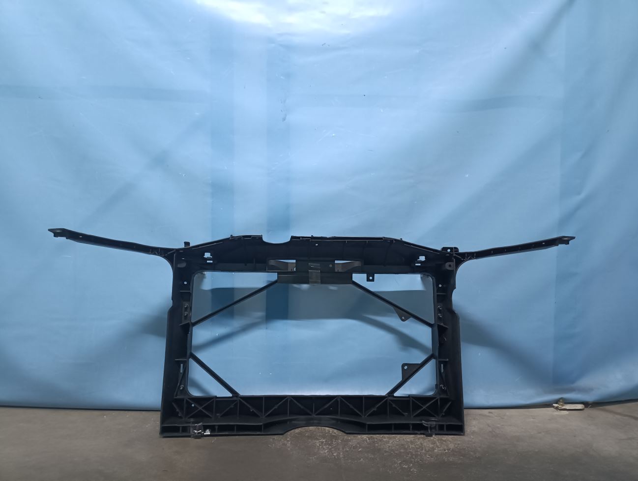 LF1715200A Панель передняя суппорт радиатора Mazda 6 1 GG 2002-2007 LF17-15-200A
