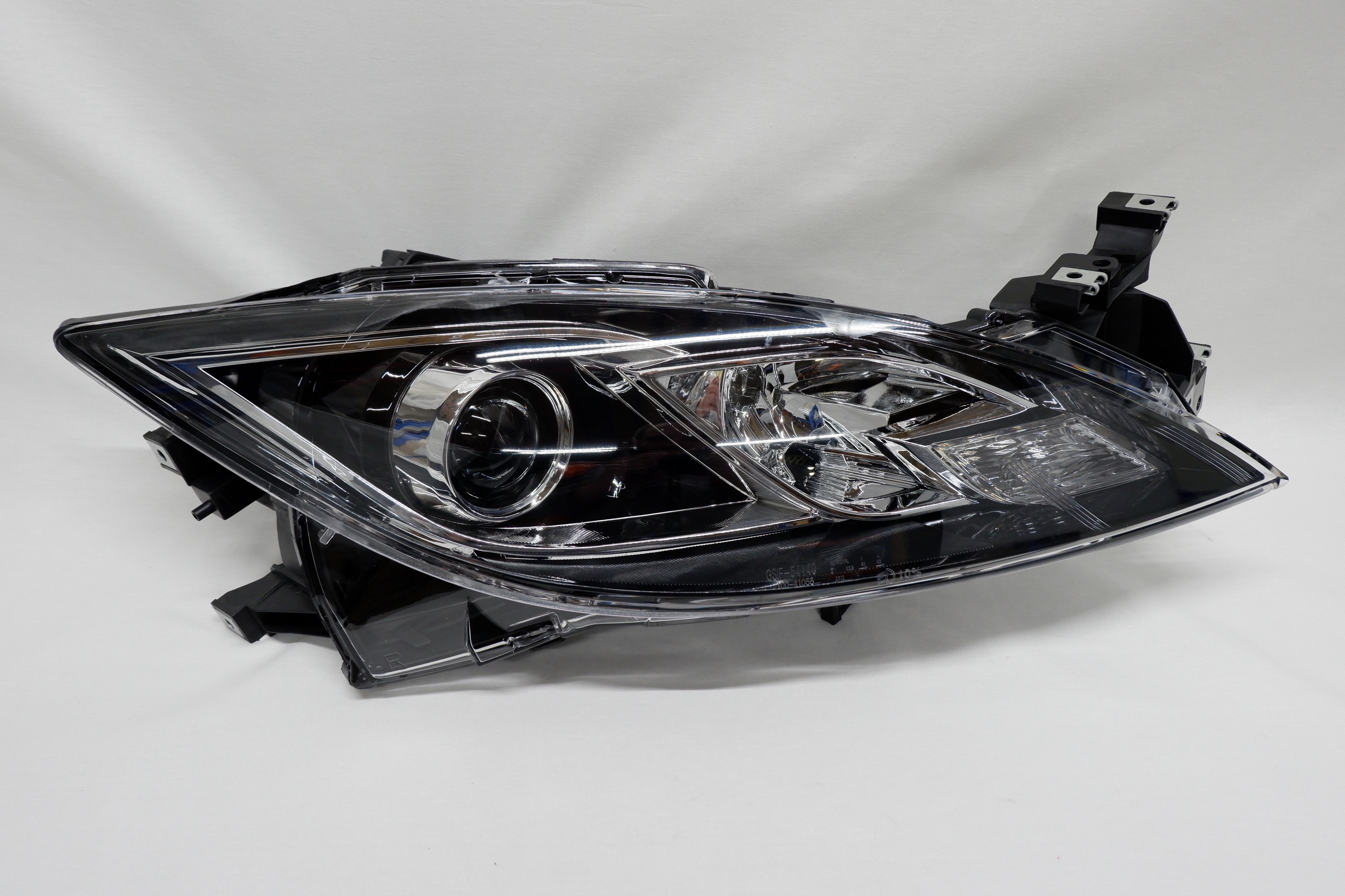 Фара правая Mazda 6 2 GH (2007-2010)