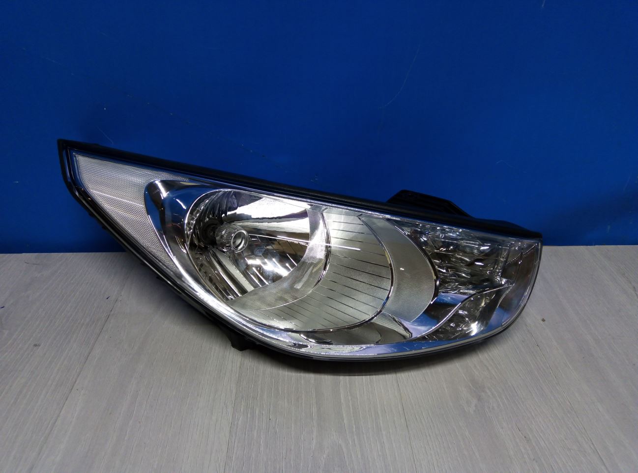 Фара правая Hyundai Ix35  (2010-2013)