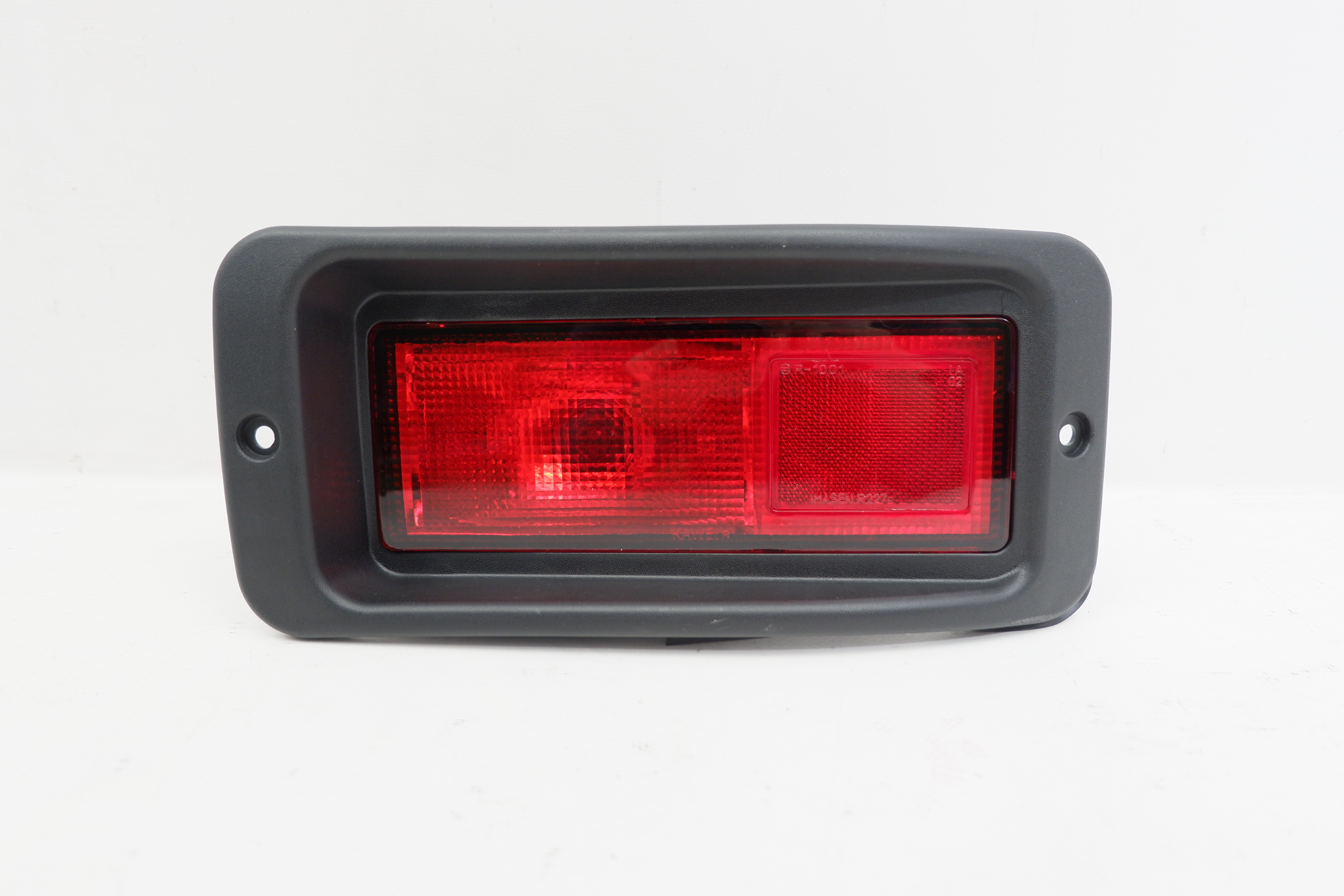 Фонарь противотуманный правый Mitsubishi Pajero Sport 1 (1999-2008)