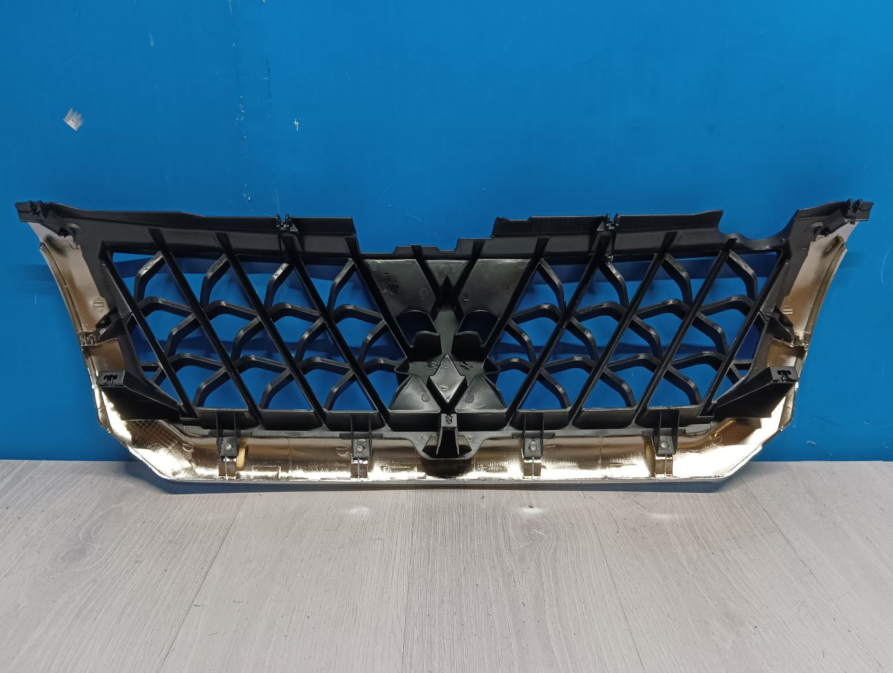 Купить Решетку Радиатора Митсубиси Аутлендер 3 Phev