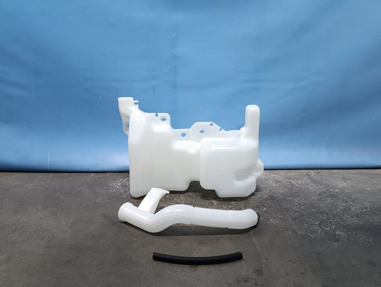 Бачок омывателя паджеро спорт