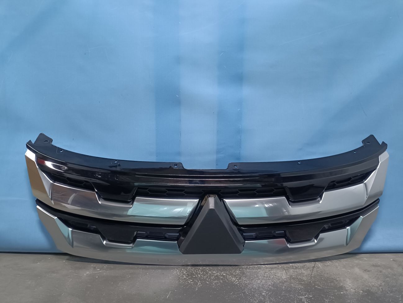 Купить Решетку Радиатора Митсубиси Аутлендер 3 Phev