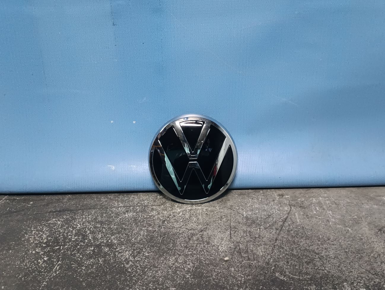Купить Эмблему На Решетку Радиатора Фольксваген