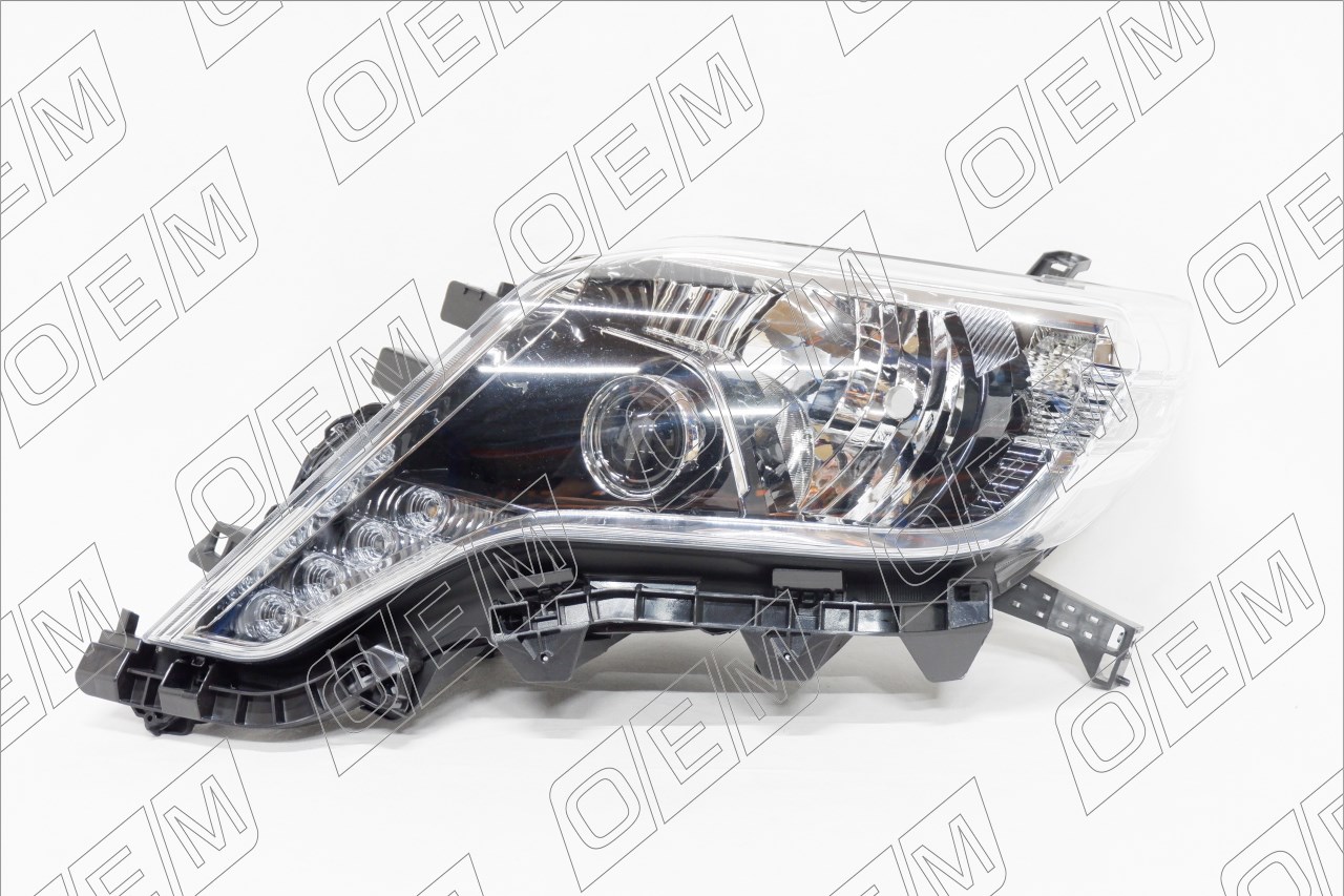 Фара левая Toyota Land Cruiser Prado 150 (2013-2017)