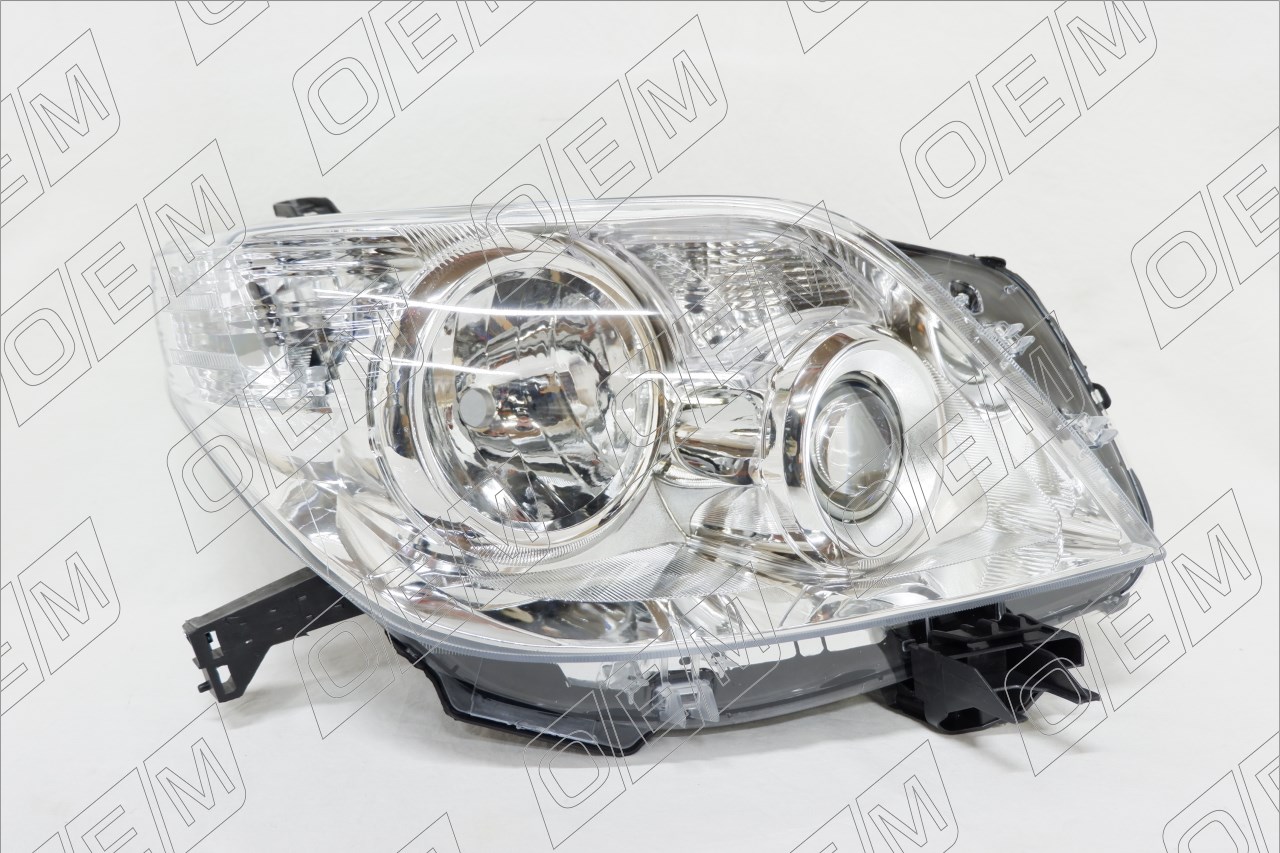 Фара правая Toyota Land Cruiser Prado 150 (2009-2013)