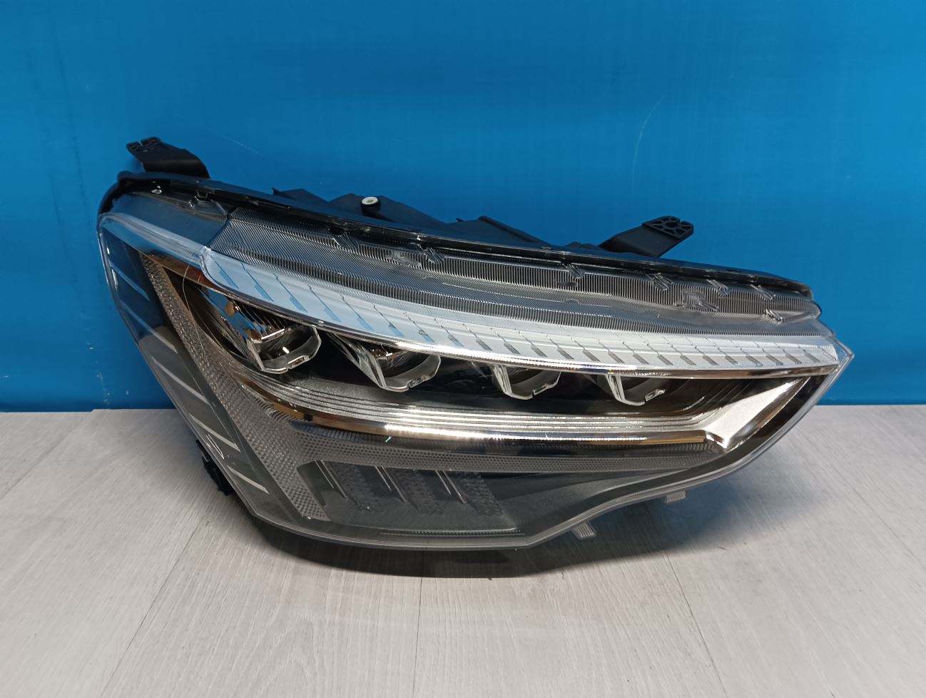 Фара правая Haval Jolion 2023 светодиодная (LED)