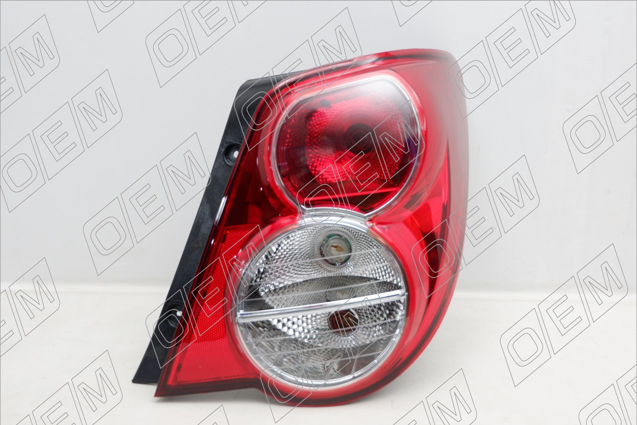 Фонарь правый Chevrolet Aveo T300 (2012-2020)