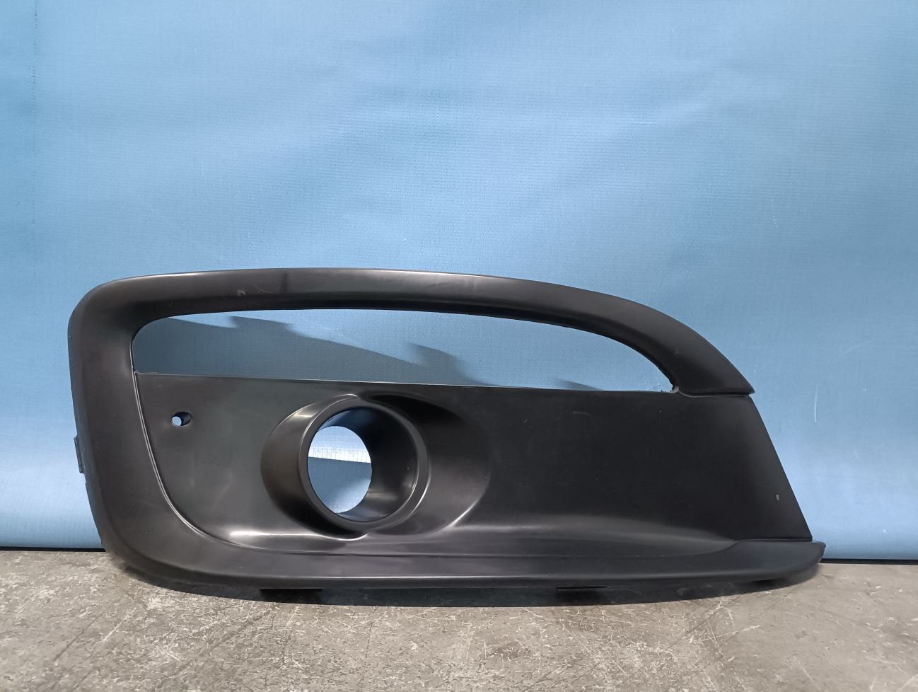 86564a2610 Окантовка противотуманной фары правая Kia Ceed 2 JD 2012-2018 86564-a2610