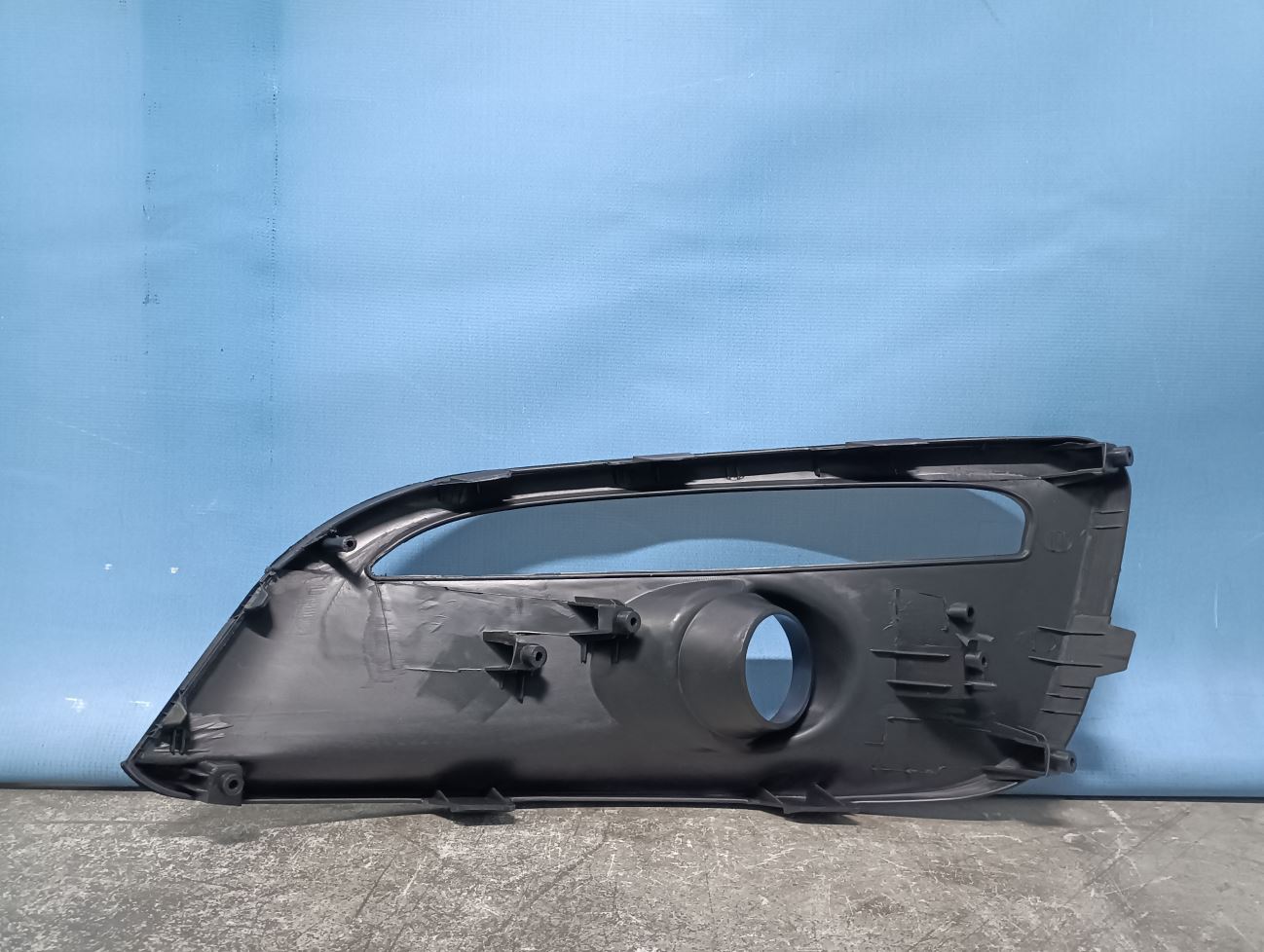 86564a2610 Окантовка противотуманной фары правая Kia Ceed 2 JD 2012-2018 86564-a2610