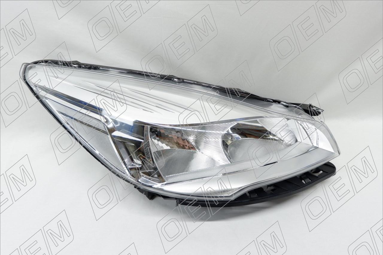 Фара правая  Ford  Kuga  2 CBS 