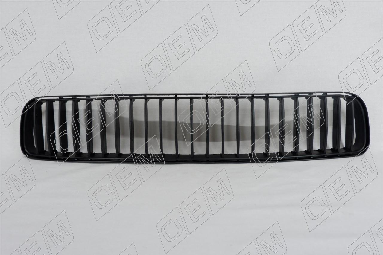 Решетка в бампер нижняя  Skoda  Fabia  2 5J 
