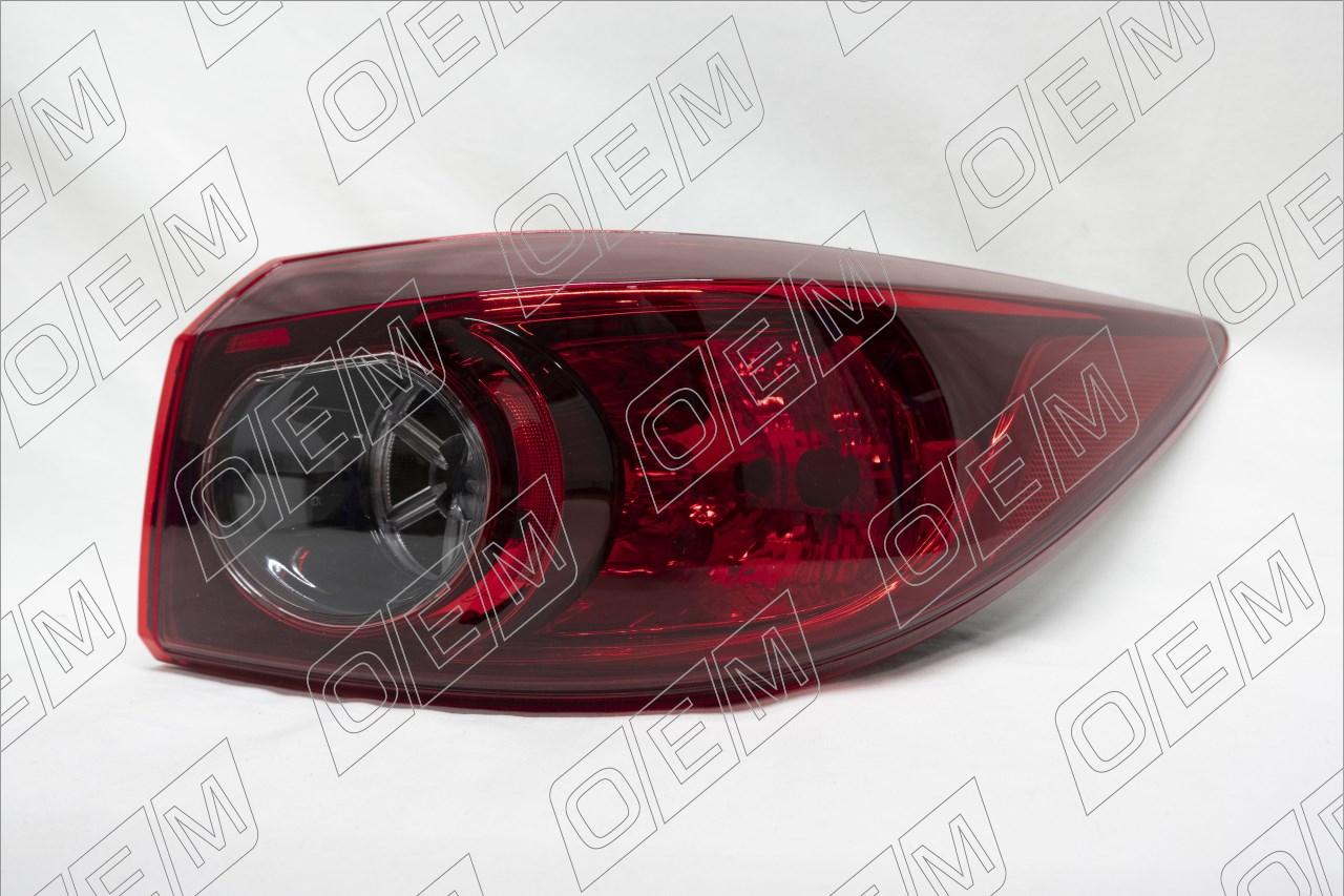 Фонарь правый внешний  Mazda  3  3 BM 