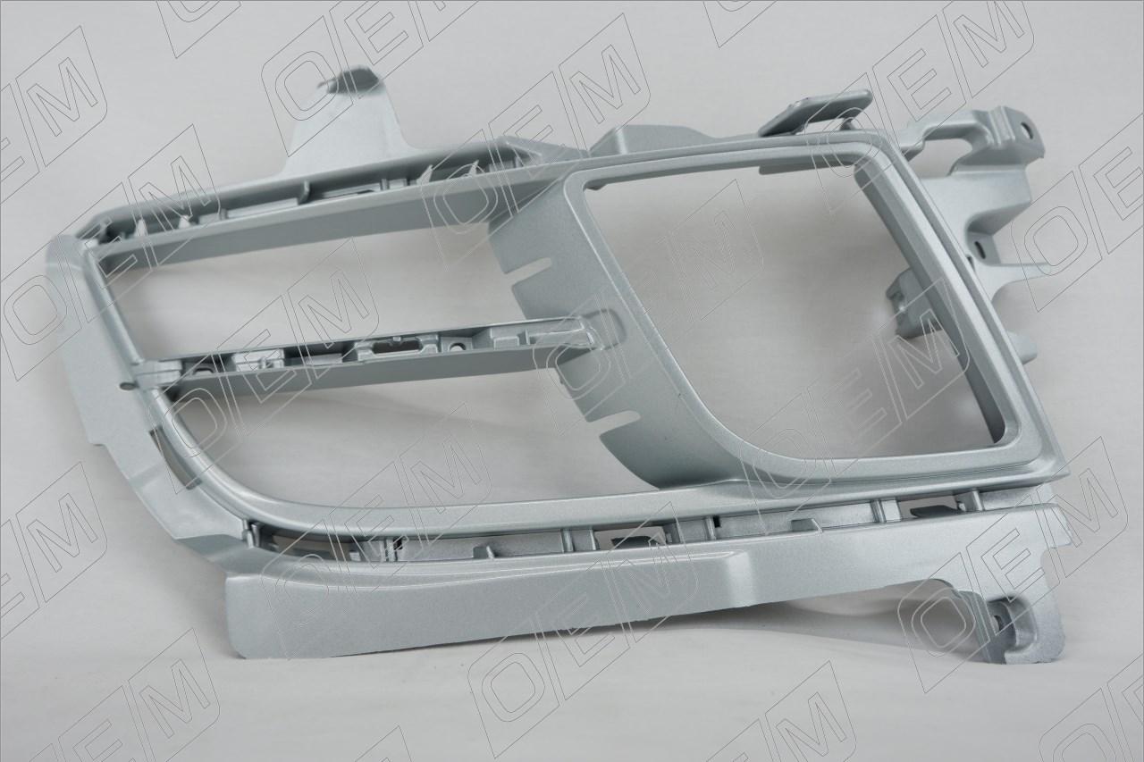 Окантовка противотуманной фары правая  Mazda  6  2 GH 