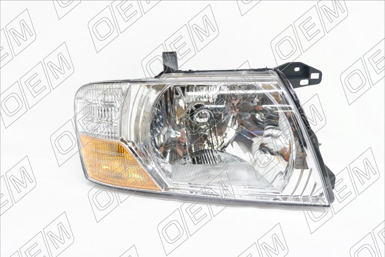 Фара правая  Mitsubishi  Pajero  3 