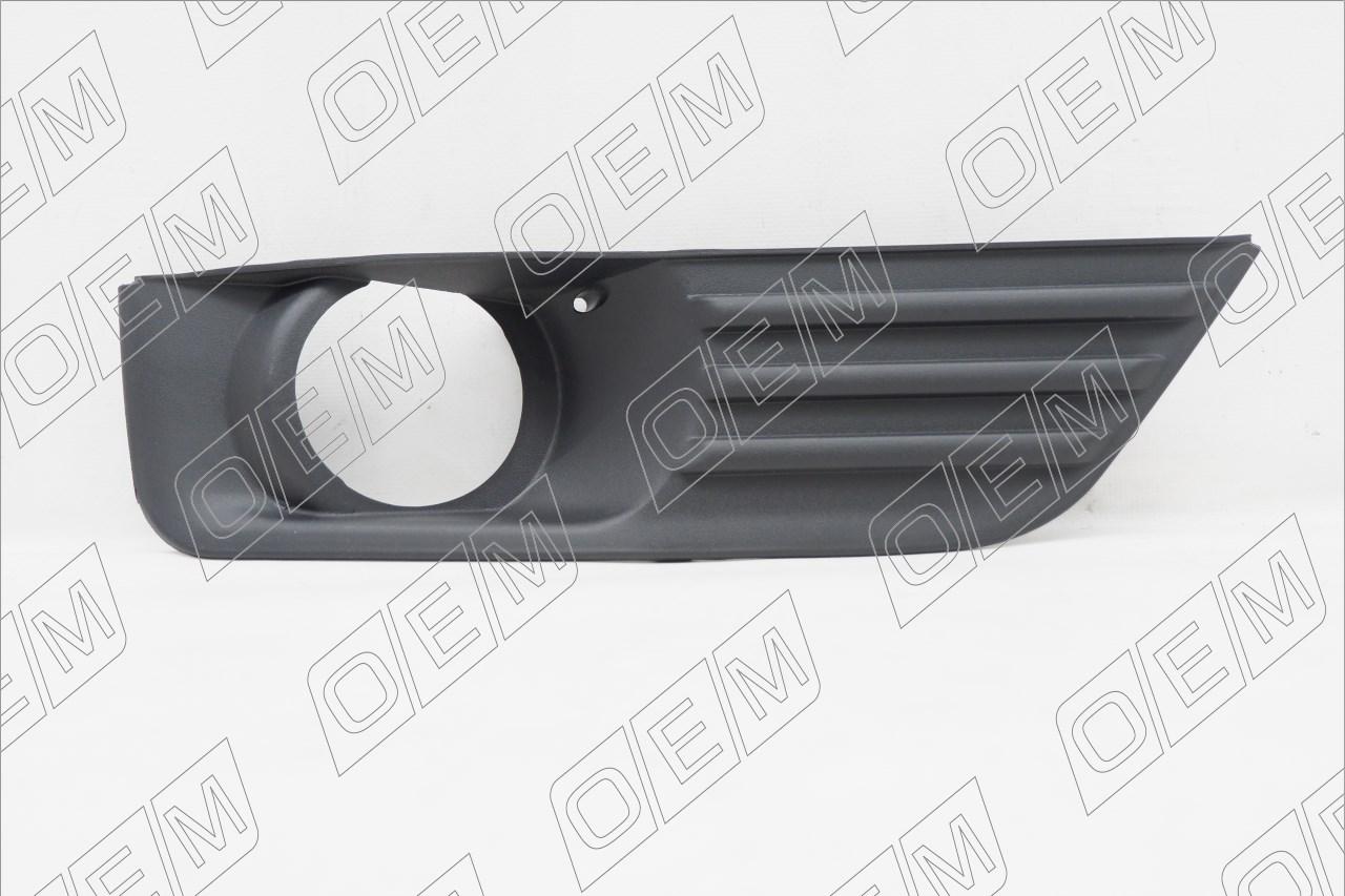 Окантовка противотуманной фары правая  Ford  Focus  2 