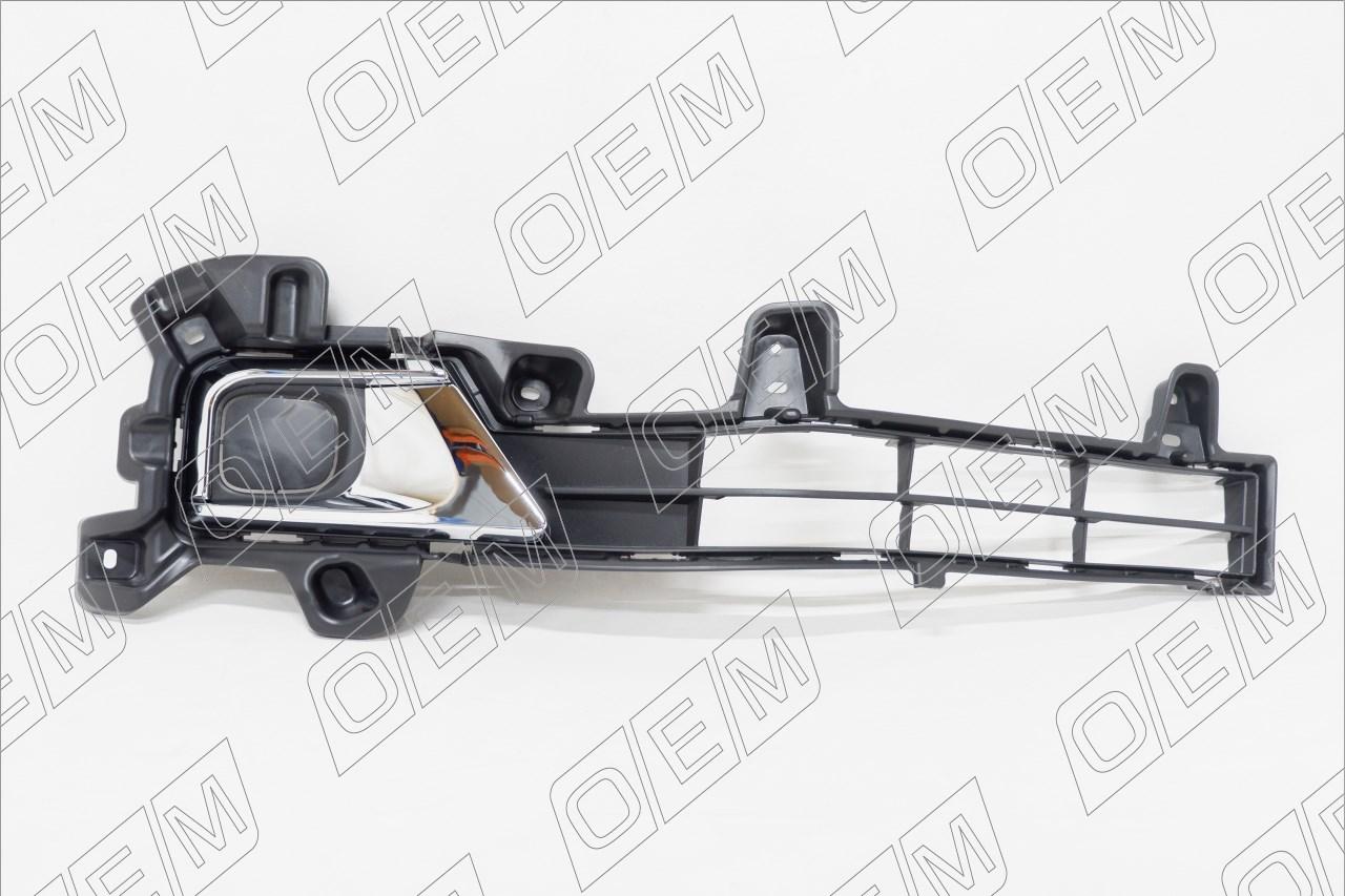 Решетка в бампер нижняя правая  Toyota  Land Cruiser  200 
