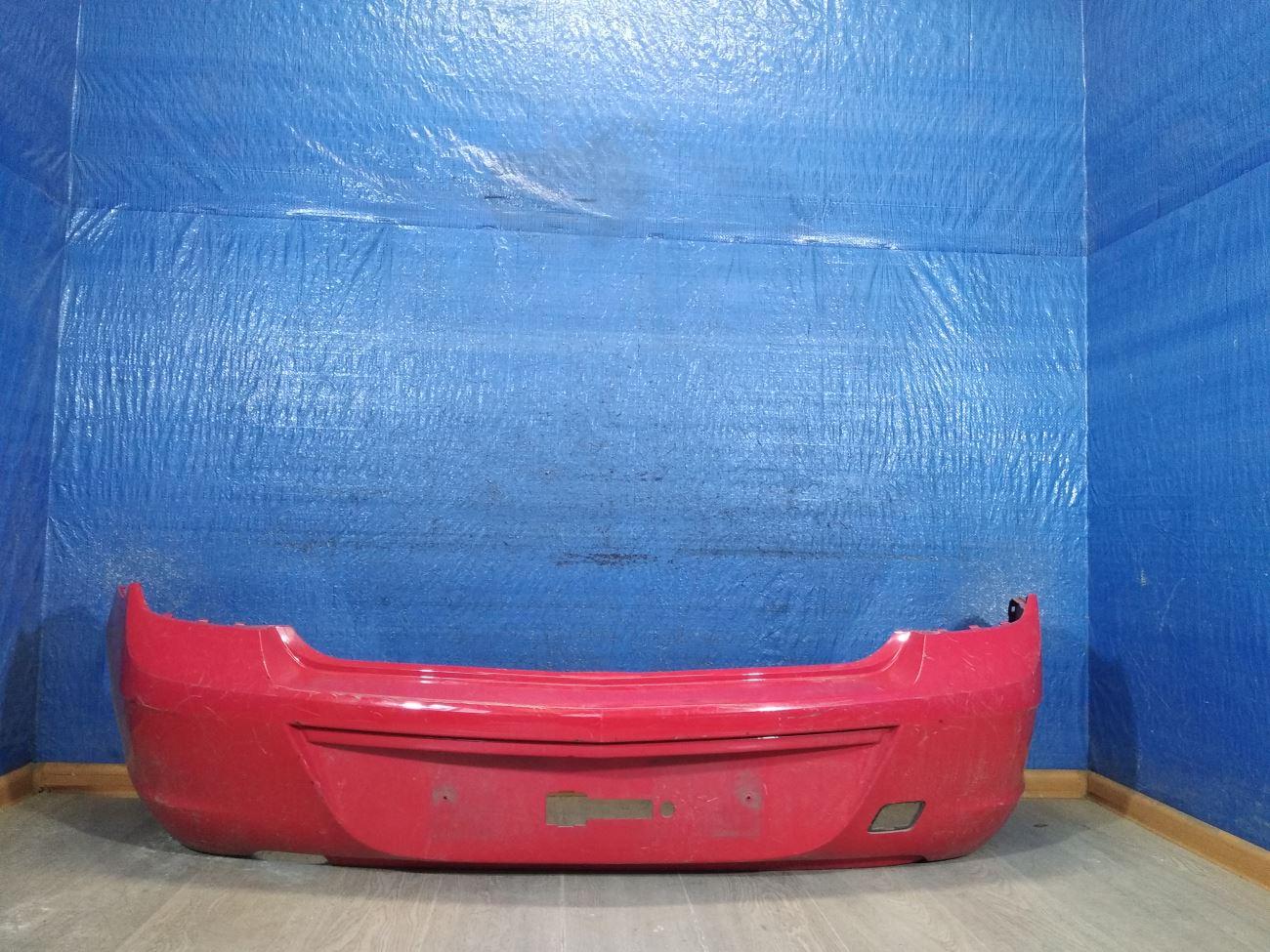 Бампер шевроле кобальт. Бампер задний Chevrolet Cobalt. Оригинальный задний бампер Шевроле кобальт. Кобальт без заднего бампера. Шевроле кобальт без заднего бампера.
