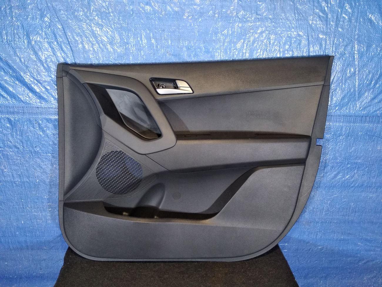 Обшивка двери хундай крета2017 г. Хендай крета обивка двери. Карта двери крета. Карта двери крета. Дверные вставки hyundai solaris 1.